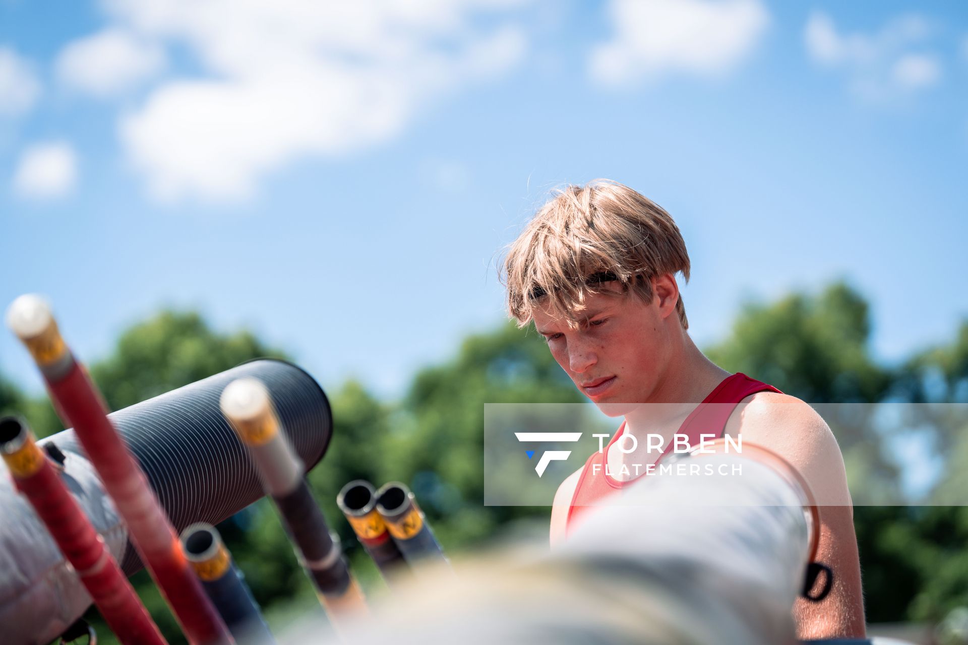 Janik Meyer (MTV 49 Holzminden) beim Stabhochspringen am 02.07.2022 waehrend den NLV+BLV Leichtathletik-Landesmeisterschaften im Jahnstadion in Goettingen (Tag 1)